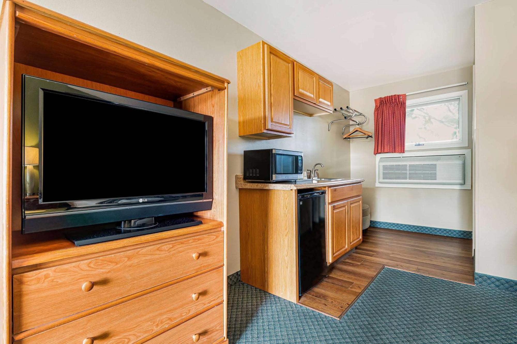 Super 8 By Wyndham George/downtown 2*