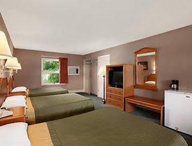 Super 8 By Wyndham George/downtown Lake George